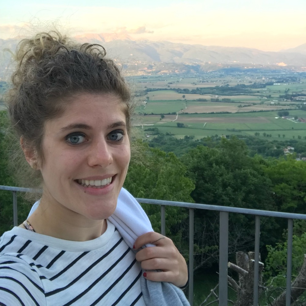 Meet your Posher, Alicia